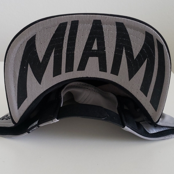 Hat - Picture 4 of 4